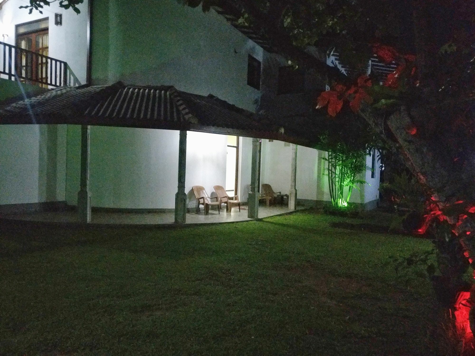 Villa Happy Home Bentota Exteriör bild